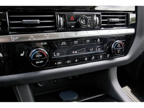 New 2026 Nissan Pathfinder SL w/ SL Premium Package (P04) FWD image 21