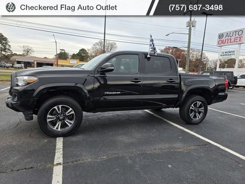Used 2016 Toyota Tacoma TRD Sport image 2