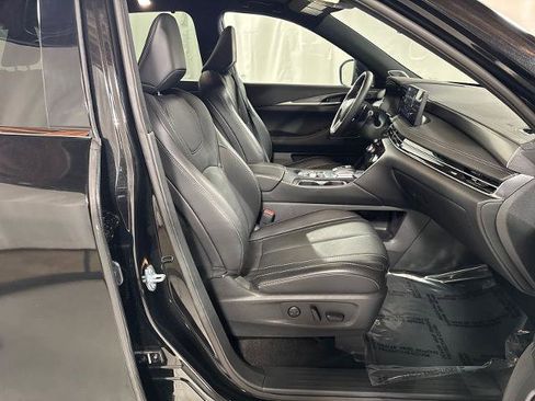 Certified 2025 INFINITI QX60 Luxe w/ Black Edition AWD/4WD image 30