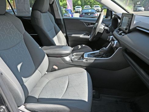 Used 2020 Toyota RAV4 XLE w/ All Weather Liner Package AWD/4WD image 17