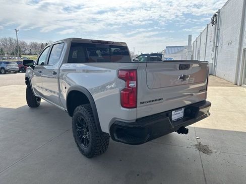New 2026 Chevrolet Silverado 1500 ZR2 w/ LPO, Dark Essentials Package AWD/4WD image 7