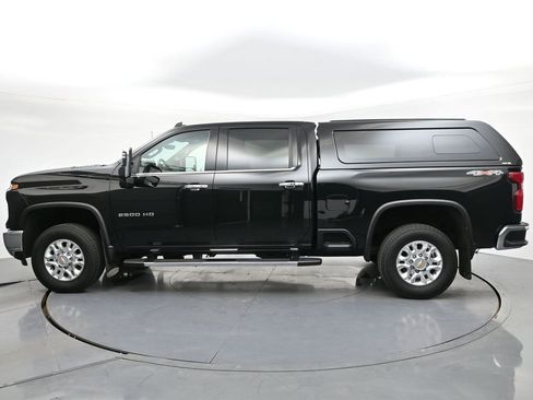 Used 2024 Chevrolet Silverado 2500 LTZ w/ LTZ Premium Package AWD/4WD image 3