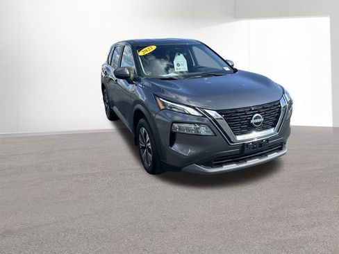Certified 2022 Nissan Rogue SV image 3