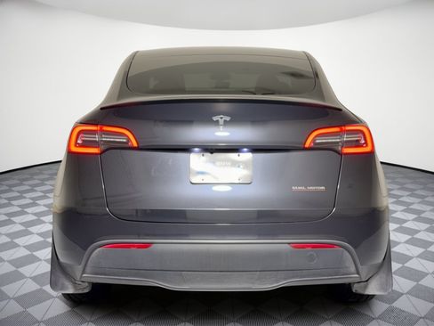 Used 2024 Tesla Model Y Performance AWD/4WD image 11