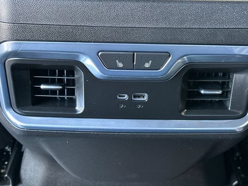Certified 2022 Chevrolet Silverado 1500 High Country w/ High Country Premium Package AWD/4WD image 15