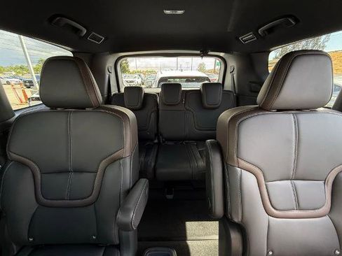 New 2026 Nissan Armada SL w/ Captain's Chari Seat Package RWD image 10