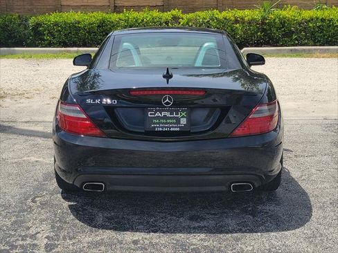 Used 2015 Mercedes-Benz SLK 250 w/ Premium Package image 6