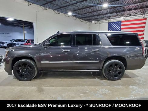 Used 2017 Cadillac Escalade ESV Premium Luxury RWD image 12