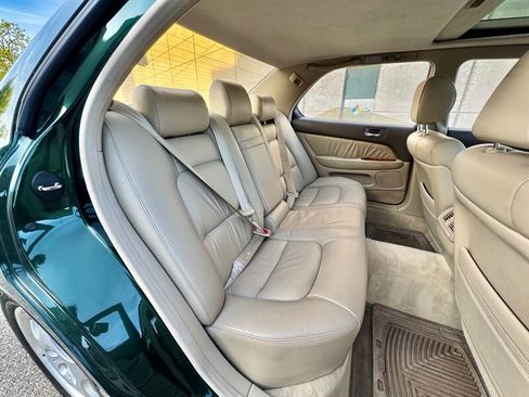 Used 2000 Lexus LS 400 RWD image 26