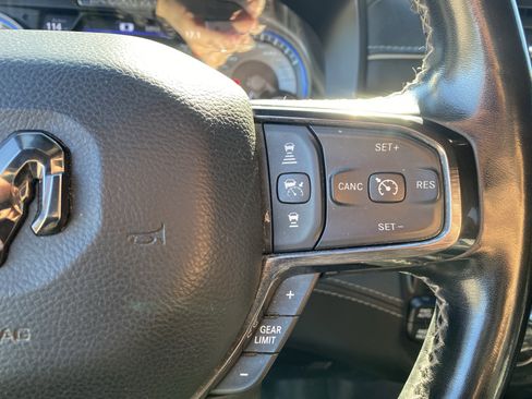 Used 2022 RAM 1500 Limited AWD/4WD image 33
