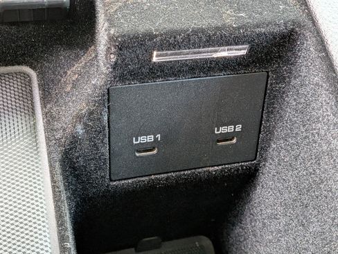 Used 2023 Porsche Cayenne AWD/4WD image 31