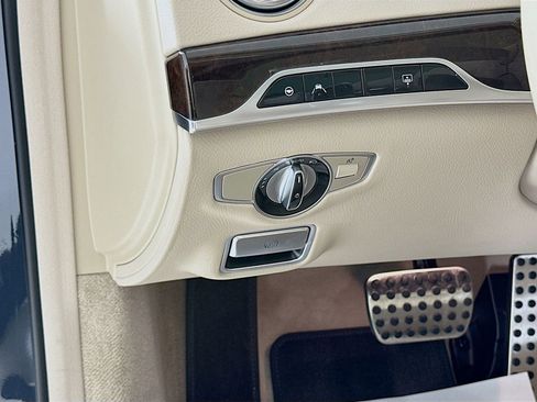 Used 2020 Mercedes-Benz S 560 Sedan image 11