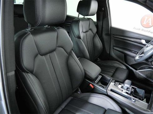 Used 2023 Audi SQ5 Prestige w/ Prestige Package image 12