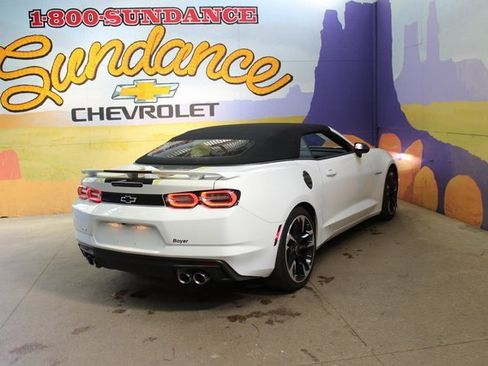 Used 2023 Chevrolet Camaro LT image 9