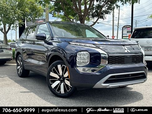 Used 2025 Mitsubishi Outlander SE AWD/4WD image 1
