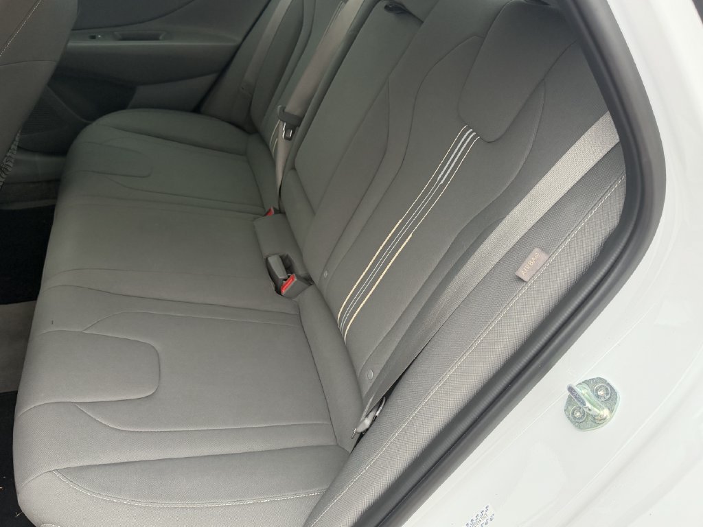Used 2024 Hyundai Elantra SEL w/ Convenience Package FWD image 24