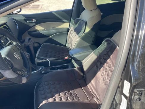 Used 2016 Dodge Dart SXT image 18