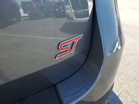 Certified 2025 Ford Explorer ST w/ Sun And Sound Package image 9