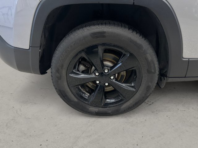 Used 2017 Jeep Cherokee Sport AWD/4WD image 14