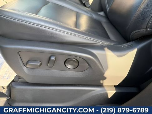 Used 2021 Chevrolet Tahoe Z71 AWD/4WD image 11