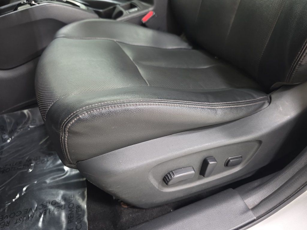Used 2015 Nissan Rogue SL w/ SL Premium Package AWD/4WD image 29