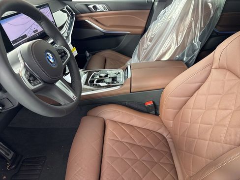 New 2026 BMW X5 xDrive50e w/ M Sport Package AWD/4WD image 14