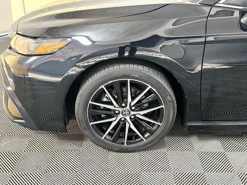 Used 2023 Toyota Camry SE w/ Convenience Package FWD image 11