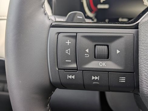 New 2026 Nissan Pathfinder SL image 16