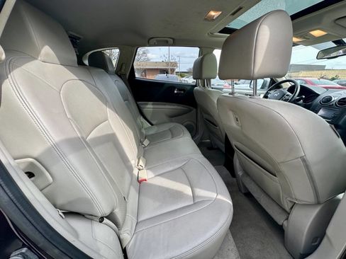 Used 2011 Nissan Rogue SV w/ SL Pkg image 16