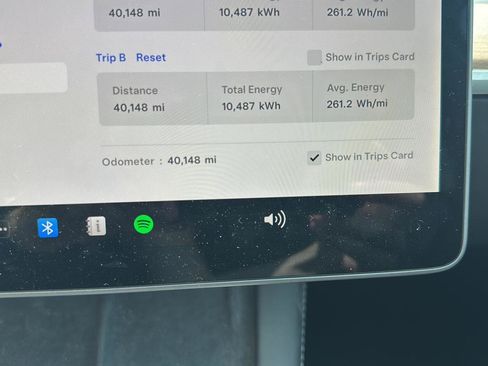 Used 2022 Tesla Model Y Long Range image 16