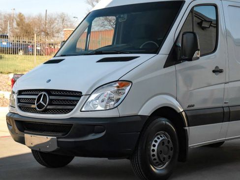 Used 2013 Mercedes-Benz Sprinter 3500 image 44