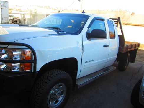 Used 2007 Chevrolet Silverado 2500 LT image 1