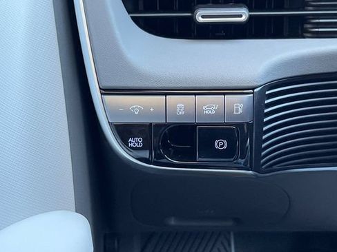 Certified 2026 Hyundai Ioniq 5 SEL RWD image 37