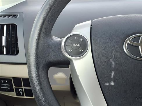 Used 2011 Toyota Prius Two image 19