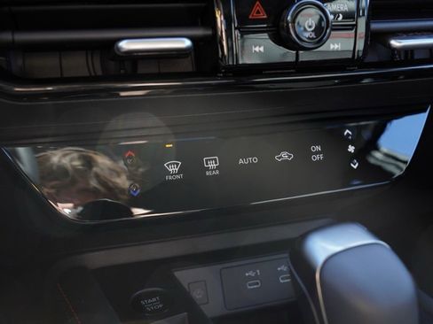 New 2026 Nissan Kicks SV image 16