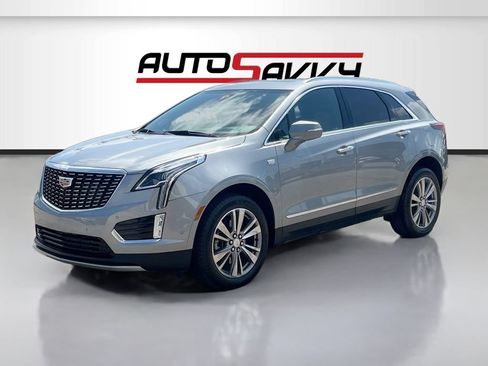 Used 2025 Cadillac XT5 Premium Luxury w/ Technology Package FWD image 3