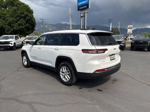 Used 2023 Jeep Grand Cherokee L Laredo AWD/4WD image 5
