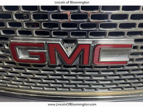 Used 2018 GMC Yukon SLT AWD/4WD image 11