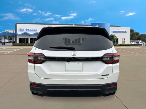 New 2026 Honda Pilot Sport image 4