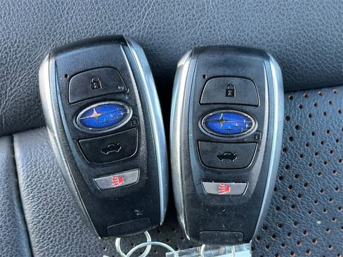 Certified 2025 Subaru Crosstrek 2.5i Limited w/ Crosstrek Mirror Package image 21