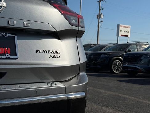 New 2026 Nissan Rogue Platinum w/ Platinum Premium Package AWD/4WD image 10
