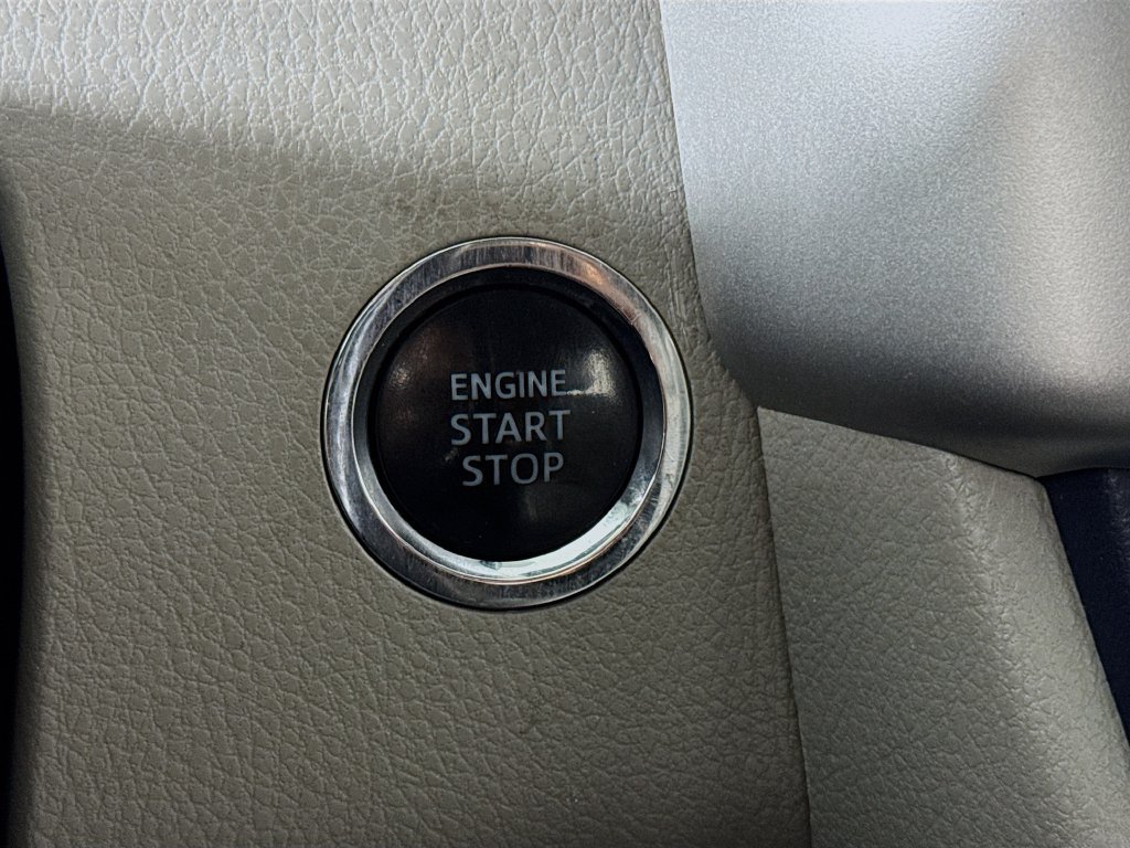 Used 2019 Toyota Highlander XLE AWD/4WD image 34