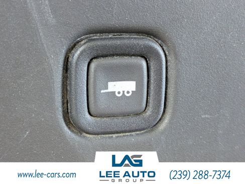 Used 2018 Chevrolet Express 2500 RWD image 17