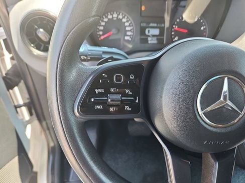 Used 2020 Mercedes-Benz Sprinter 2500 image 12