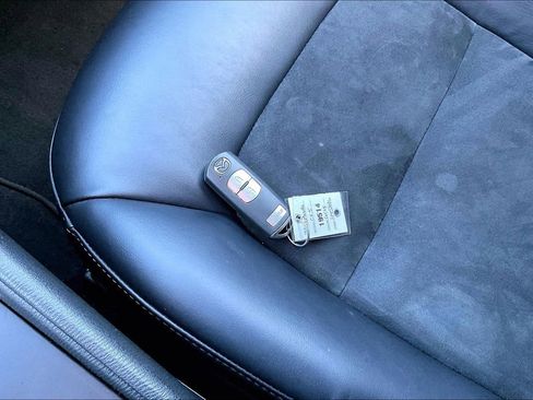 Used 2018 MAZDA CX-5 Touring image 33