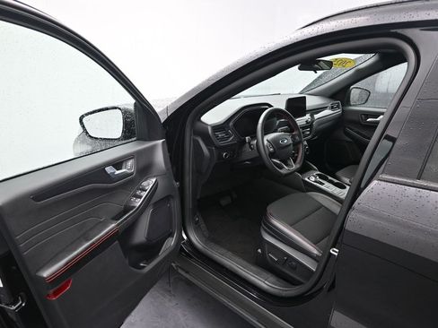Used 2025 Ford Escape ST-Line AWD/4WD image 10