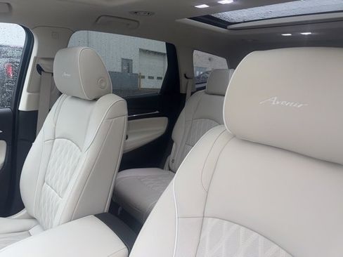 Used 2023 Buick Enclave Avenir w/ Avenir Technology Package image 29