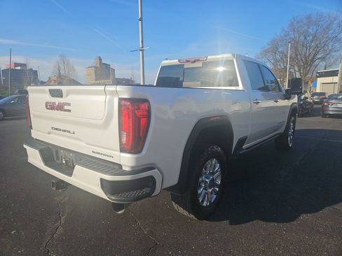 Used 2022 GMC Sierra 2500 Denali w/ Denali Ultimate Package image 2
