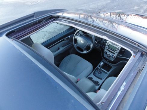 Used 2009 Hyundai Santa Fe GLS w/ Popular Equipment Pkg 2 image 3