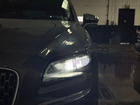 Certified 2023 Lincoln Nautilus Reserve w/ Monochromatic Package image 3